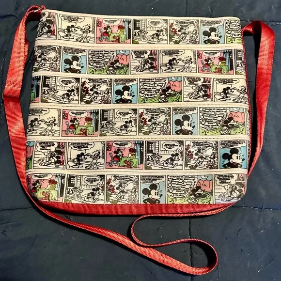 Harveys Disney Couture Collection Mickey Mouse Comic Strip Messenger Bag - Picture 2 of 10